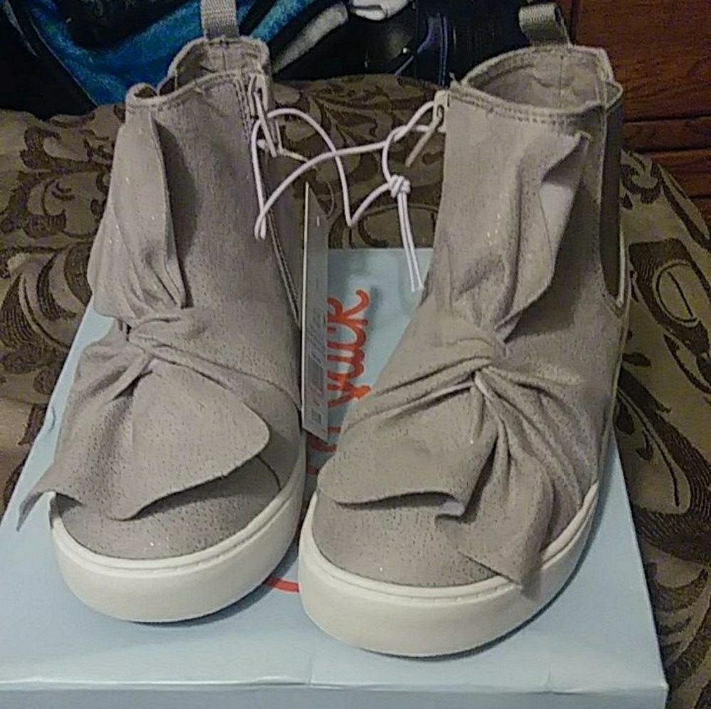 New grey bow zipper shoes girls size 12